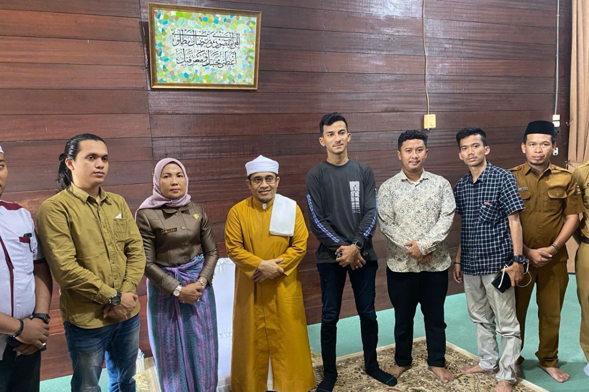 Tuan Guru Babussalam terima kunjungan Ketua DPRD Langkat
