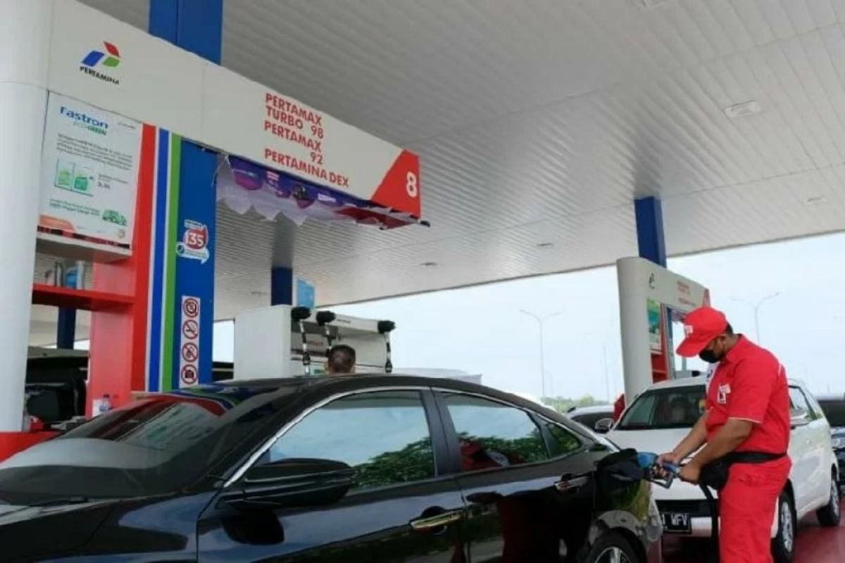 Harga keekonomian pertamax diprediksi tembus Rp16.000/liter pada April 2022