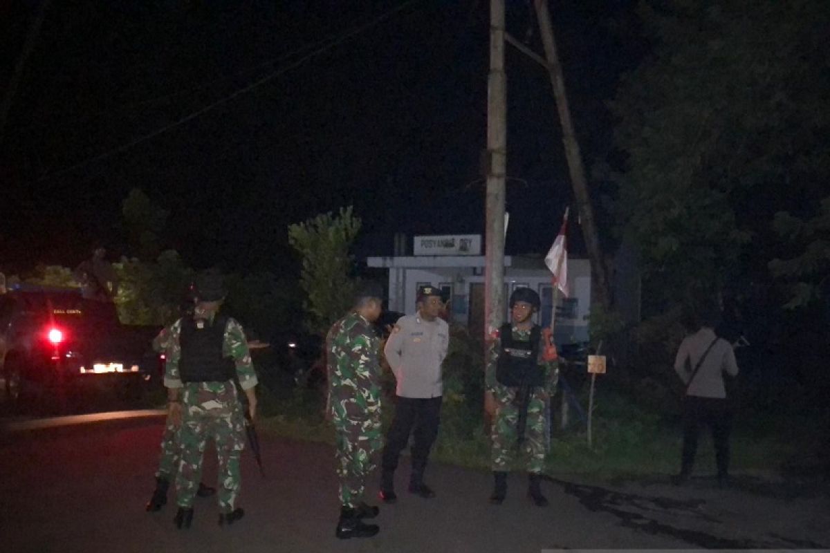 TNI-Polri patroli gabungan pascapenembakan warga di Haruku Maluku