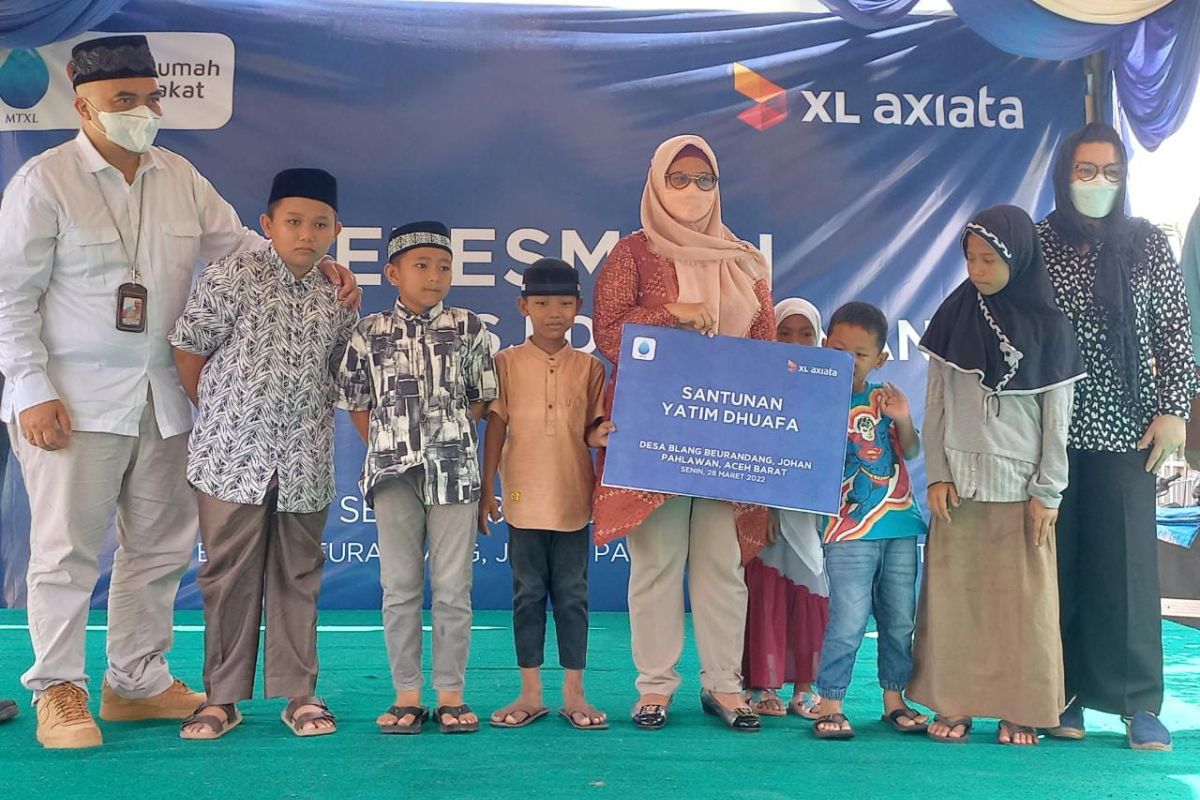 CEO XL Axiata Resmikan Masjid Wakaf Karyawan di Aceh Barat