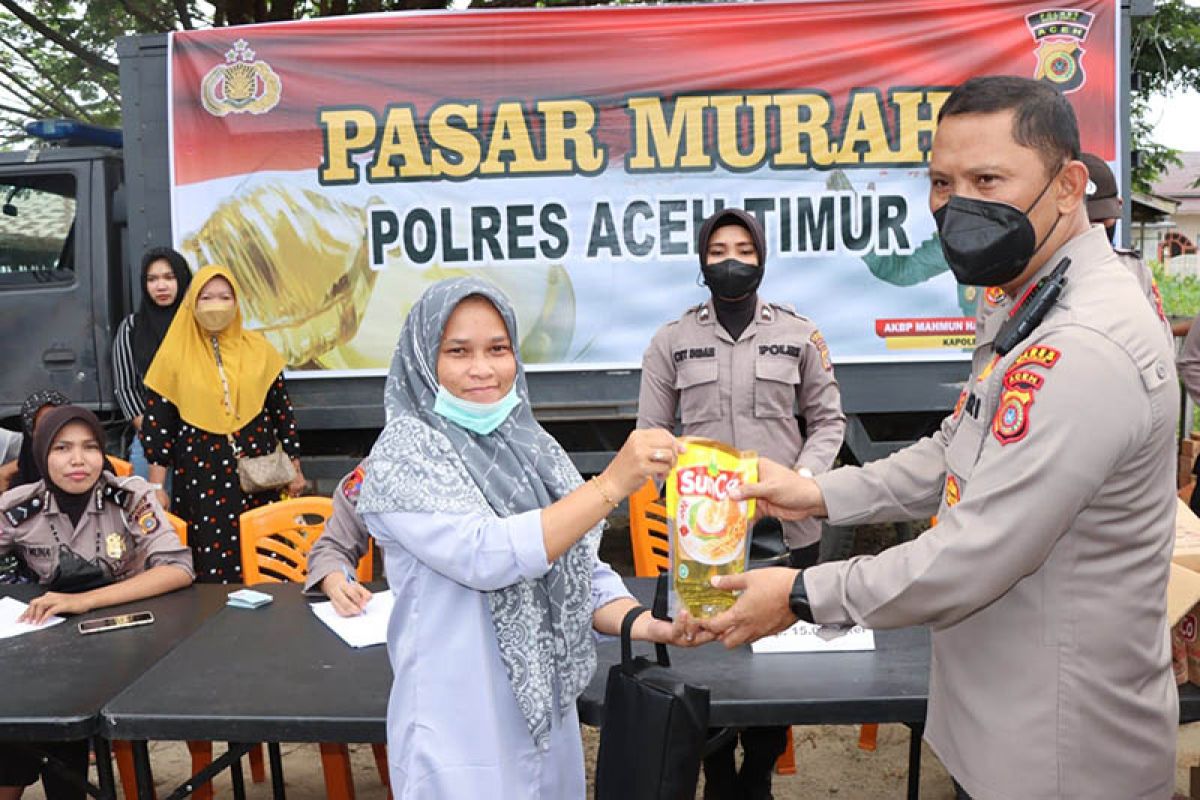 Warga Aceh Timur serbu minyak goreng kemasan