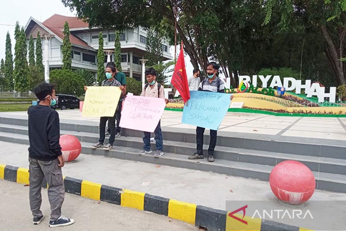 Mahasiswa tuntut pemerintah stabilkan harga kebutuhan pokok