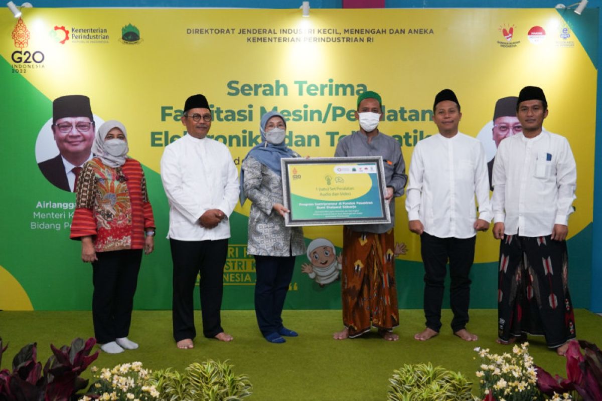 Kemenperin gembleng puluhan ribu santri jadi wirausaha industri