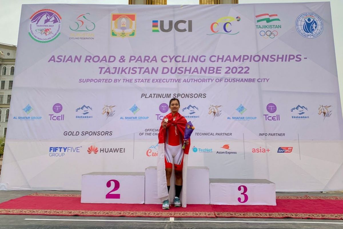 Pebalap sepeda Indonesia meraih medali perak di Tajikistan