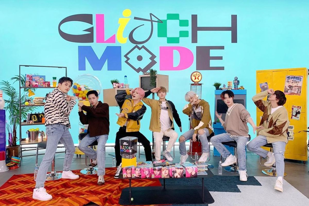 NCT Dream aktifkan mode cinta melalui "Buffering (Glitch Mode)"