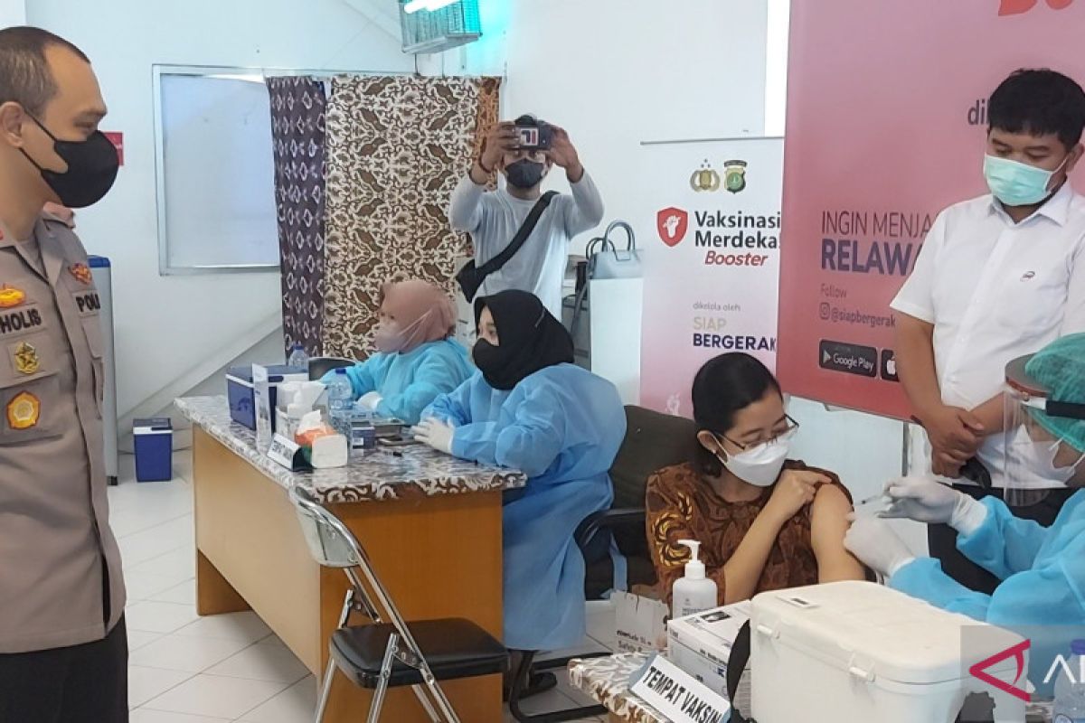 Polres Pelabuhan Tanjung Priok laksanakan vaksinasi merdeka