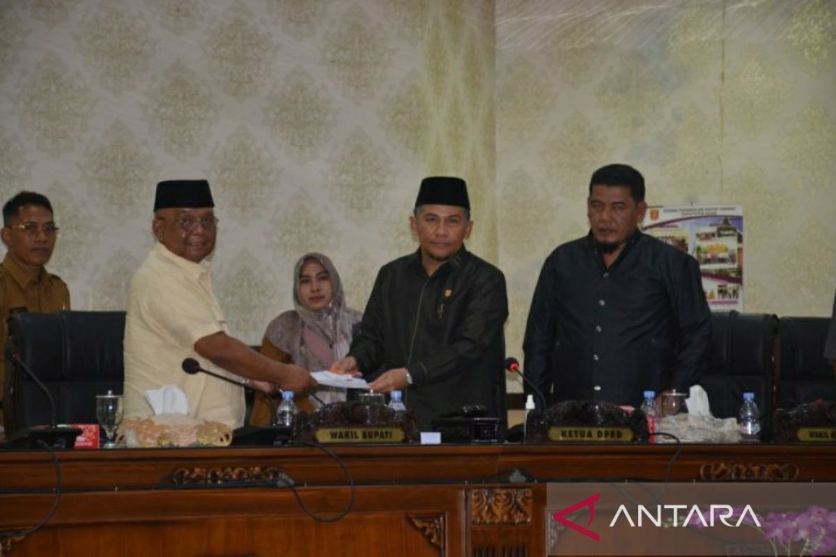 DPRD Agam gelar rapat paripurna penyampaian LKPJ 2021