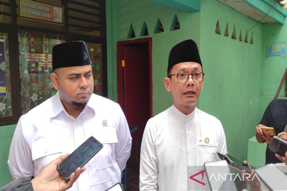 Tinjau SDN Ciheuleut, DPRD Kota Bogor prihatin dengan kondisi sekolah di Kota Bogor
