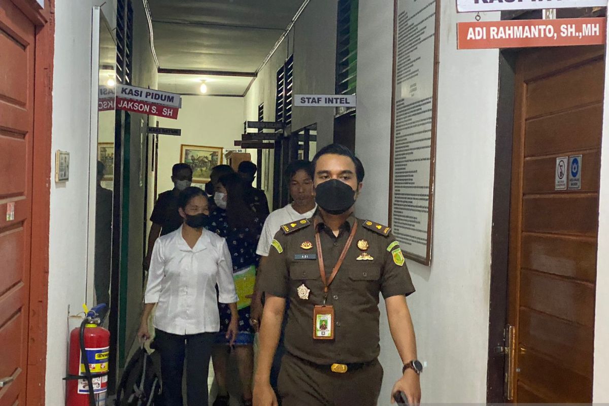 Kabag Humas Setda Kapuas Hulu tersangka korupsi Terminal Bunut Hilir