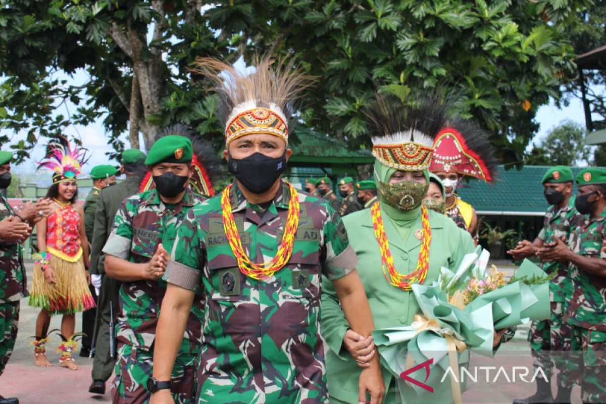 Letkol Inf Rachmat Christanto terima jabatan Dandim 1801/Manokwari