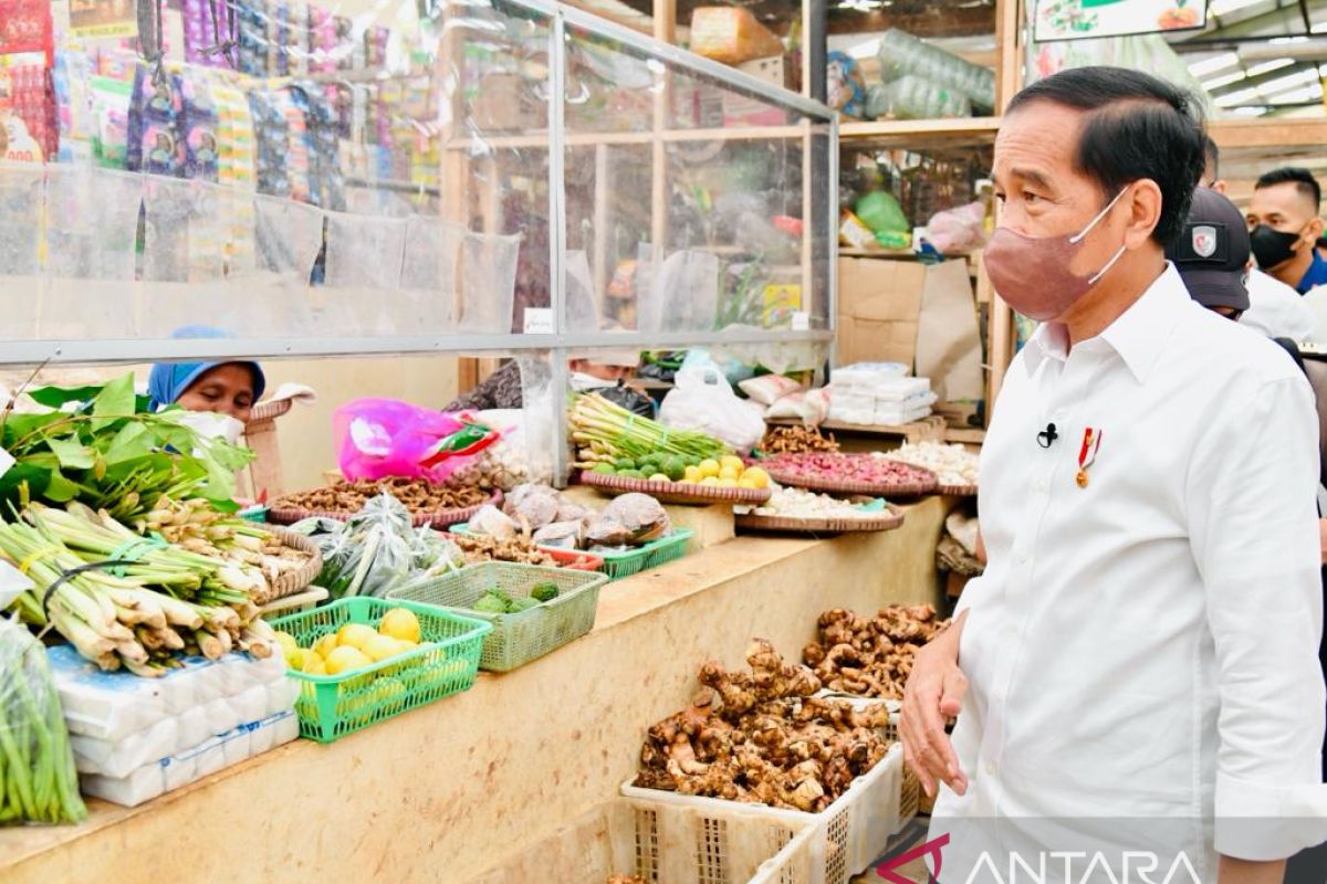 Presiden cek harga dan ketersediaan bahan pokok jelang Ramadhan