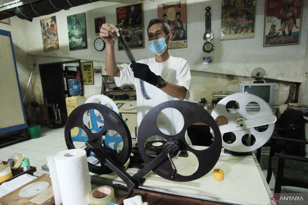 Indonesian classic films' restoration can open new insights for youngsters