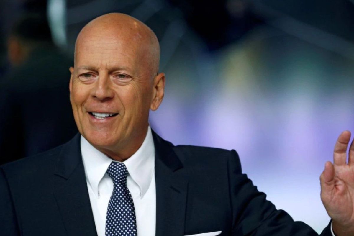 Bruce Willis pensiun akting karena sakit afasia