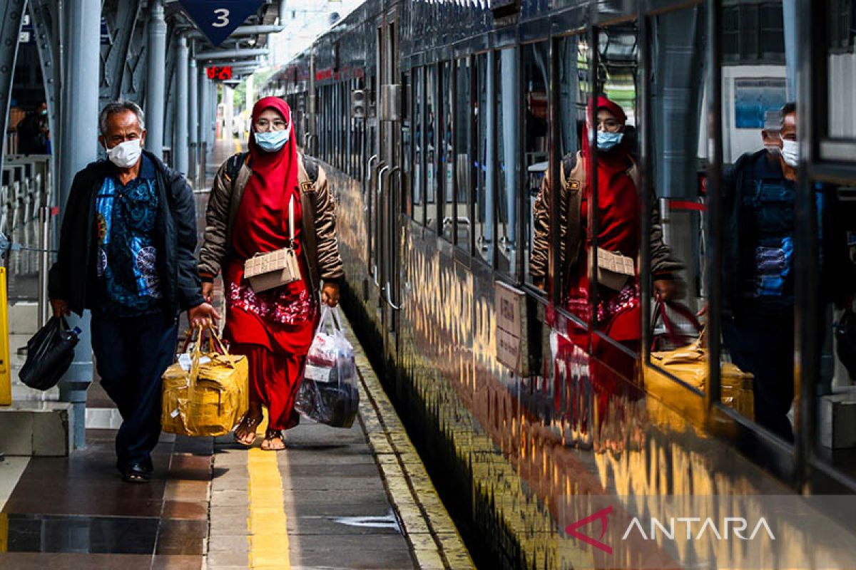 Satgas: PPDN sudah vaksin ketiga tidak perlu tes COVID-19 saat mudik