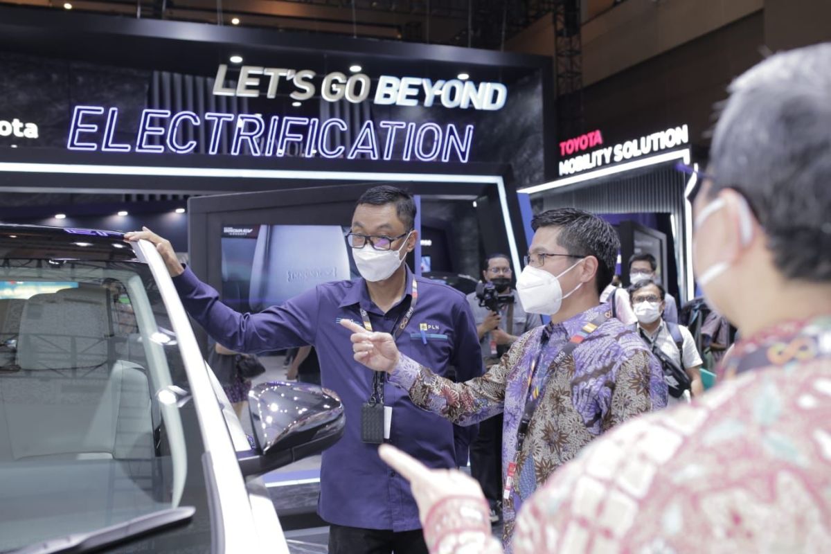 PLN dukung Toyota kembangkan mobil listrik