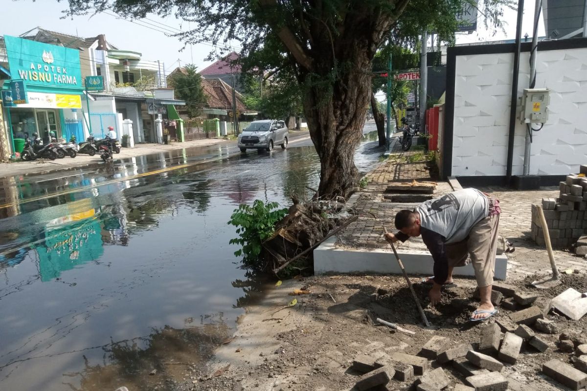 Dinas PUPR Tulungagung perbaiki jaringan drainase penyebab banjir