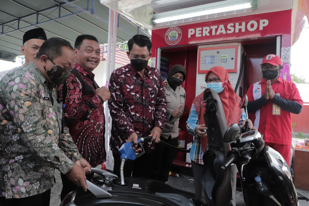 Wabup Sleman meresmikan Pertashop BUMDes Purwobinangun Yogyakarta