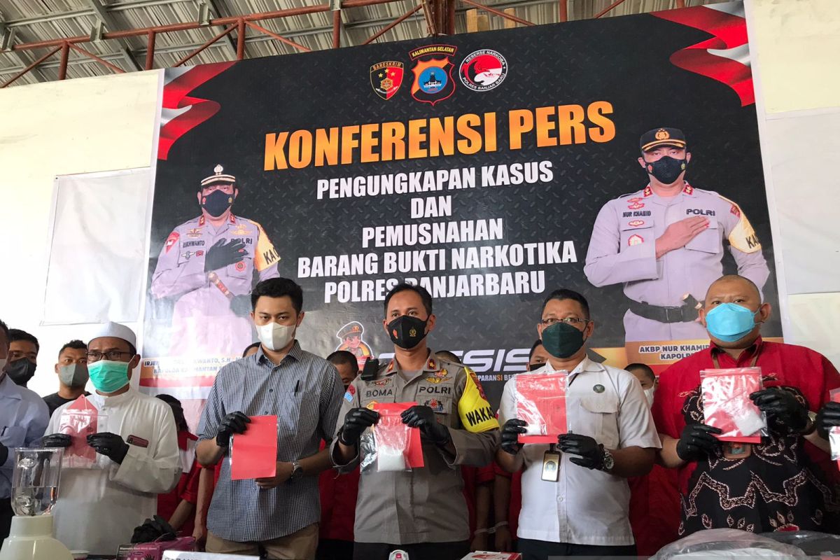 Polres Banjarbaru musnahkan ratusan gram sabu selamatkan 5.175 jiwa