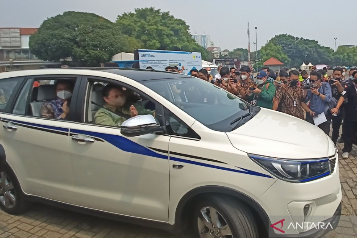 Airlangga: Tiga pabrikan siap luncurkan mobil listrik tahun ini