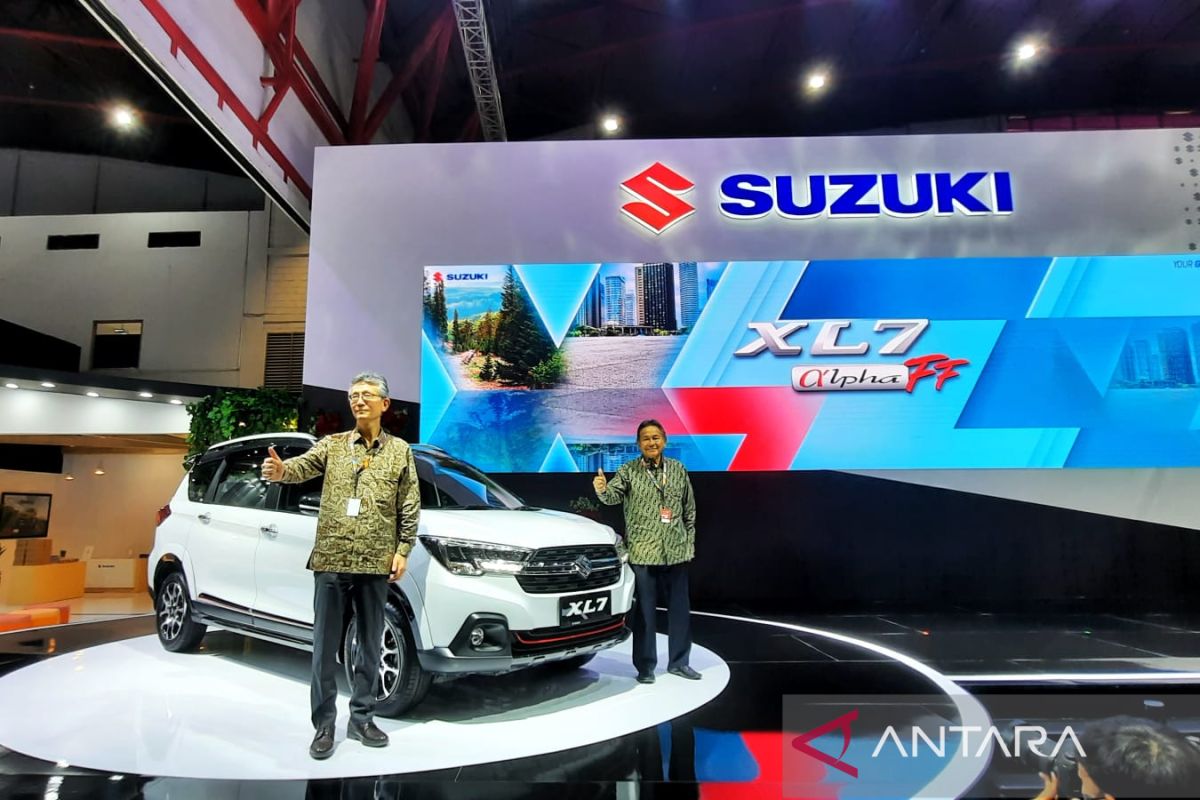 Suzuki luncurkan XL7 FF dibanderol Rp300 jutaan