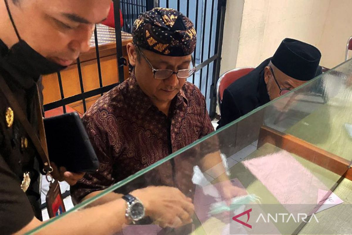 Tersangka Edy Mulyadi jalani penahanan di Rutan Bareskrim