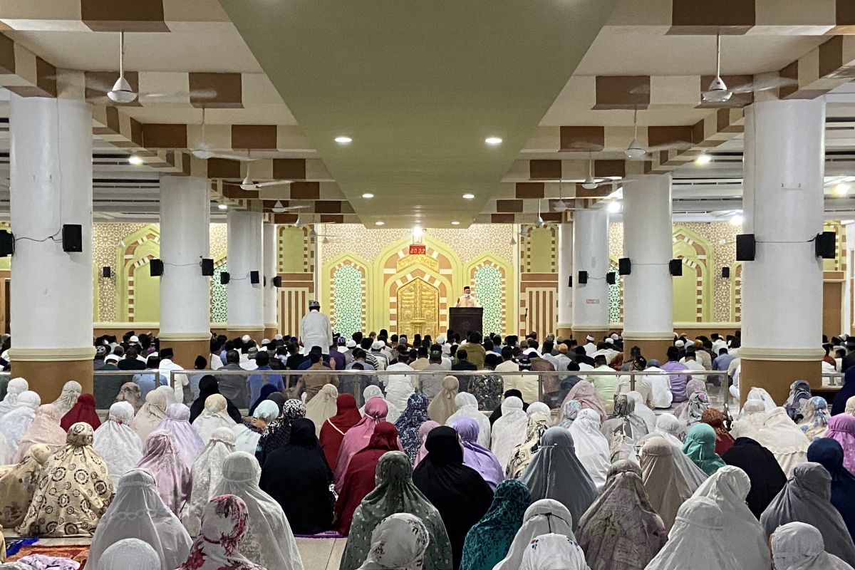 Sebagian warga Aceh mulai Shalat Tarawih Ramadhan 1443 Hijriah