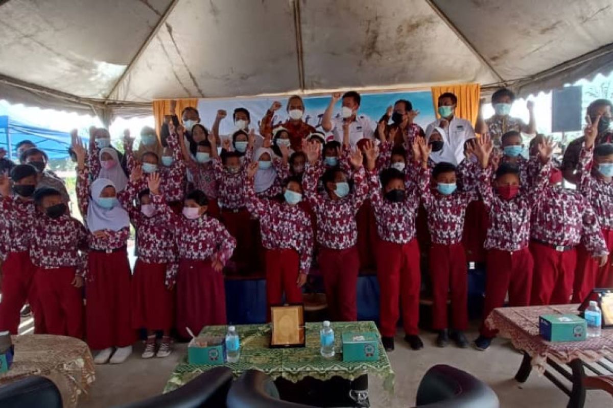 KJRI Kuching berikan bantuan operasional sekolah jenjang SD di Sarawak