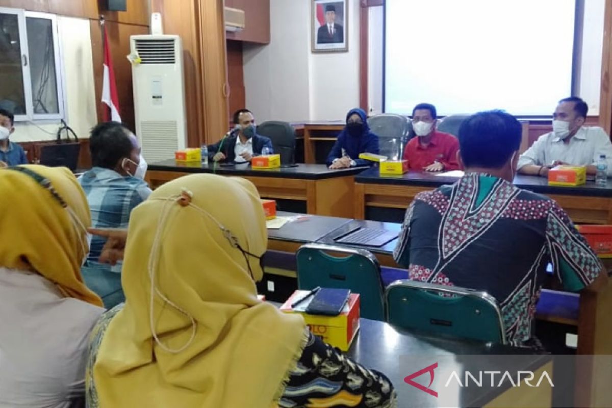 KPPU: Penjualan minyak goreng bersyarat rugi masyarakat