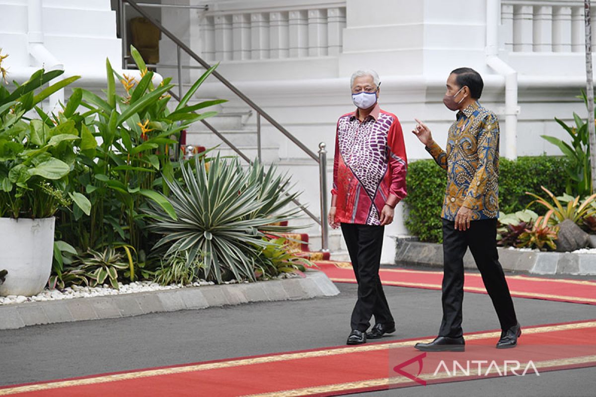 President Jokowi receives Malaysian Prime Minister Yaakob