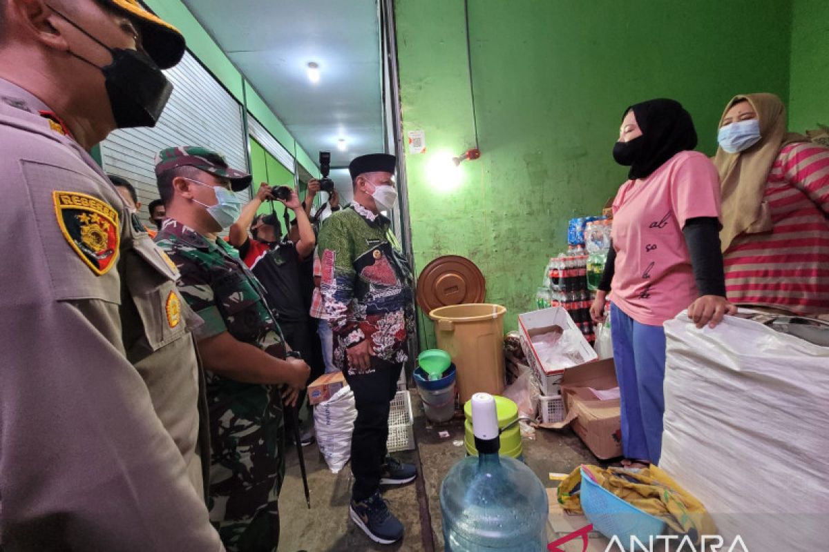 Jelang Ramadhan, Bupati Situbondo pantau harga dan ketersediaan bahan pokok