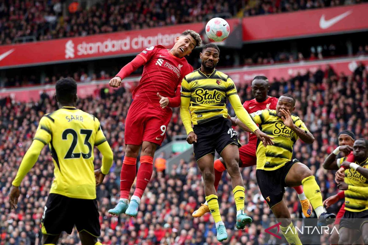 Liga Inggris: Kalahkan Watford 2-0, Liverpool naik ke puncak klasemen