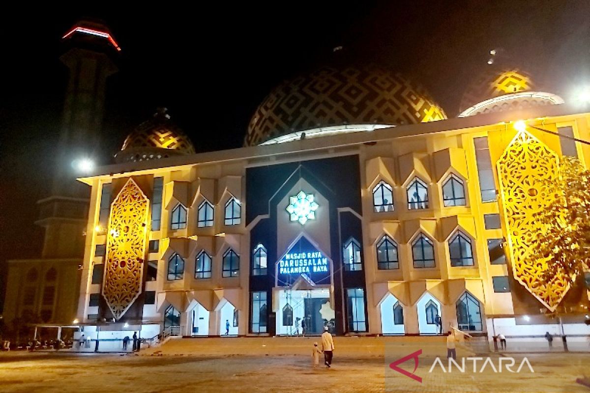 Masjid Raya Darussalam Kalteng tekankan prokes saat ibadah Ramadhan