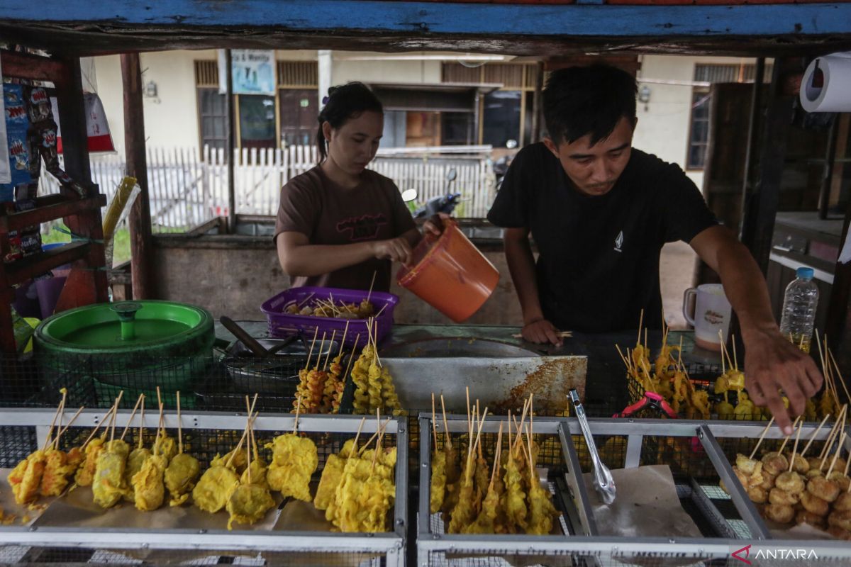 Pengamat: Kebijakan BLT bisa tekan kelangkaan minyak goreng