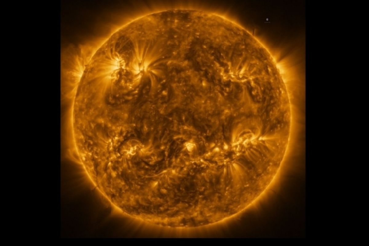 ESA dan NASA berhasil memotret Matahari dari jarak dekat