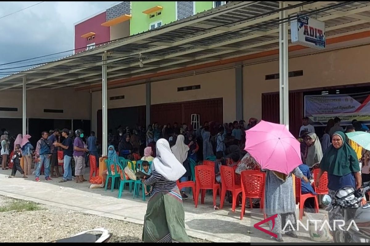 Pemkab Seram Timur gelar pasar murah Ramadhan 1443 H, ringankan beban masyarakat