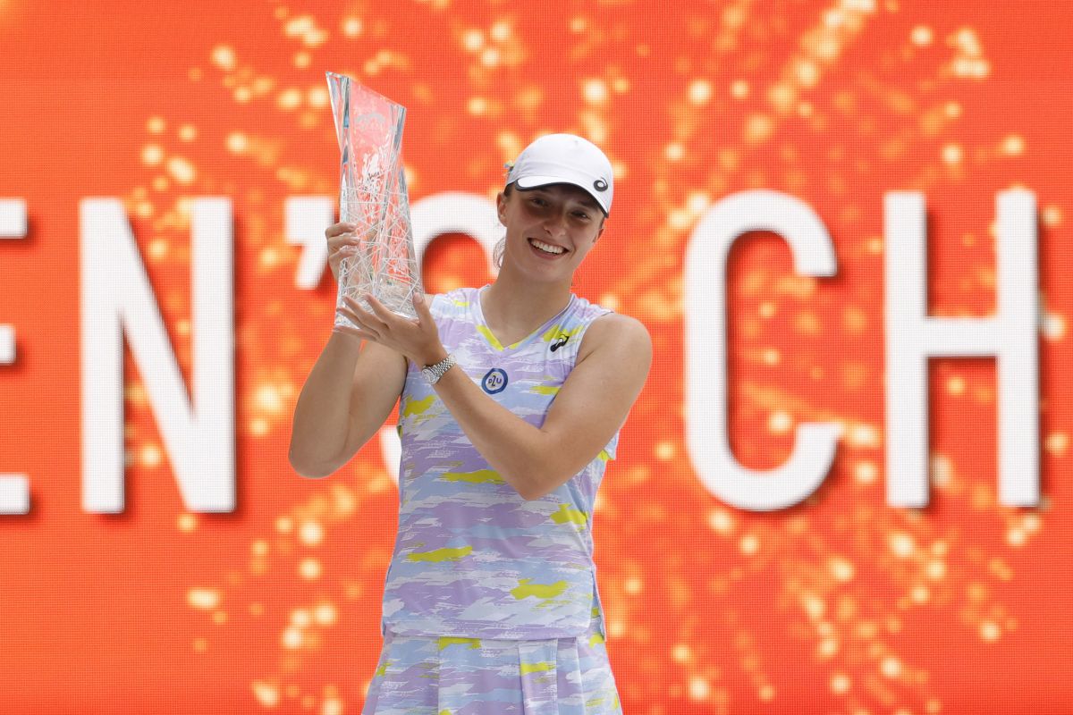 Iya Swiatek hancurkan Osaka di final Miami Open