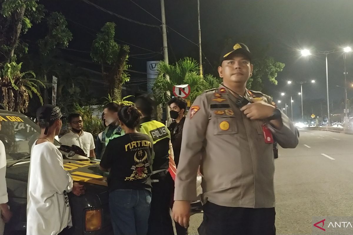Polresta Padang kandangkan puluhan sepeda motor saat operasi Cipkon