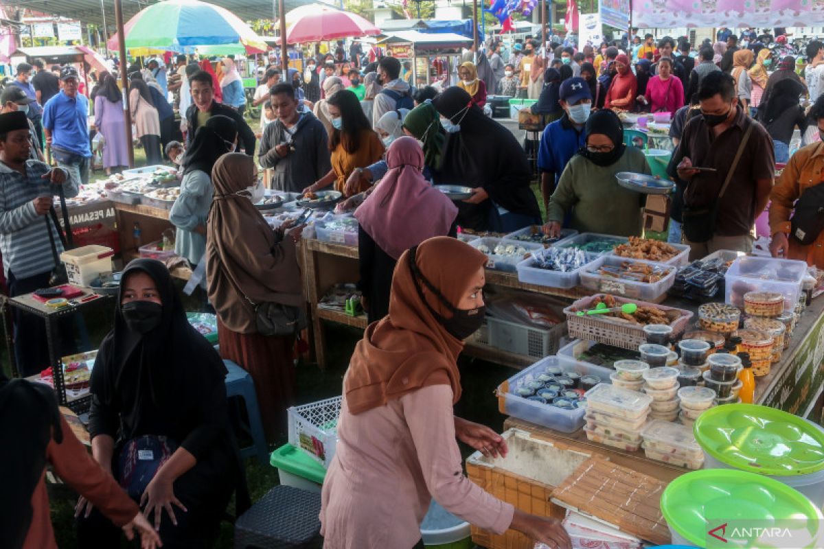 Dokter Imbau Konsumsi Makanan Bergizi Dan Cukup Cairan Saat Puasa ...