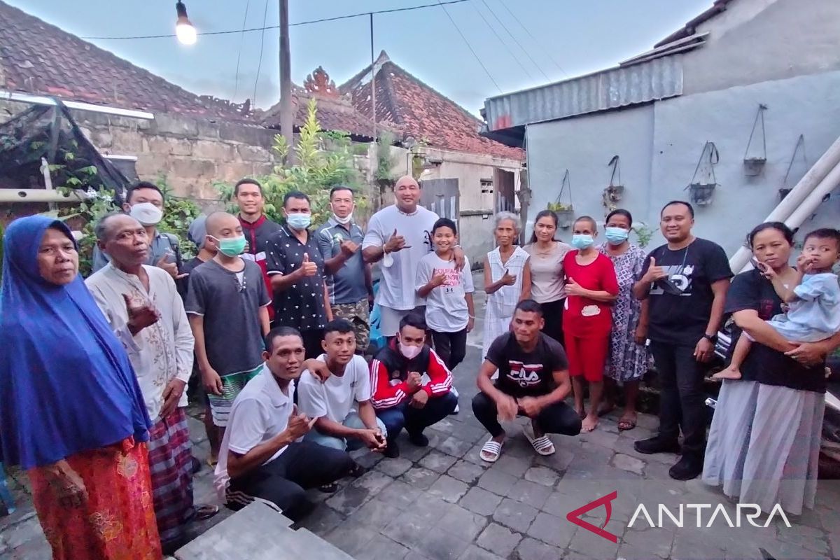 Pengurus Pertina Bali kunjungi rumah singgah penderita kanker