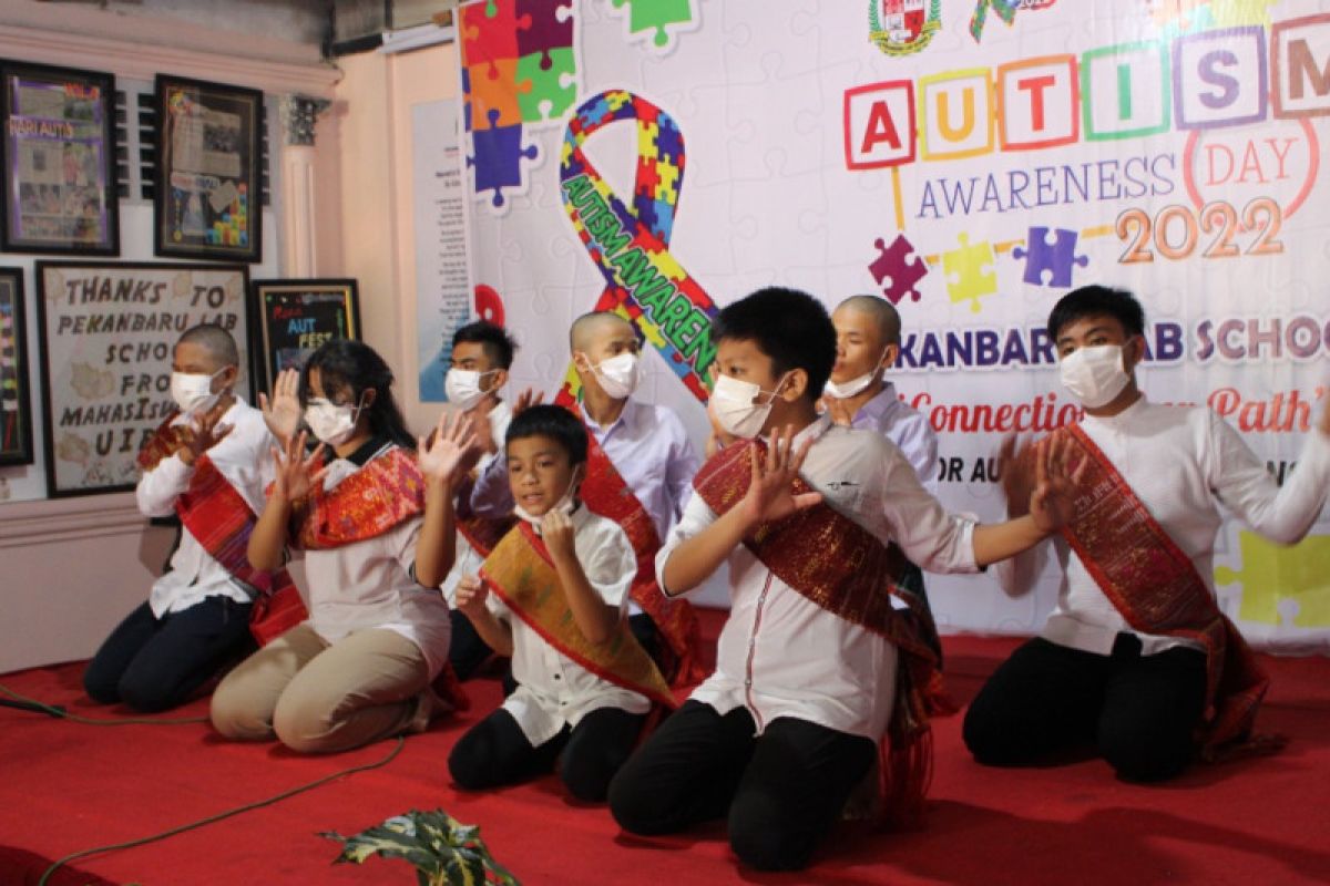 Hari Autis Sedunia, Pekanbaru Lab School gelar "Walk for Autism" dan "Performance Art"