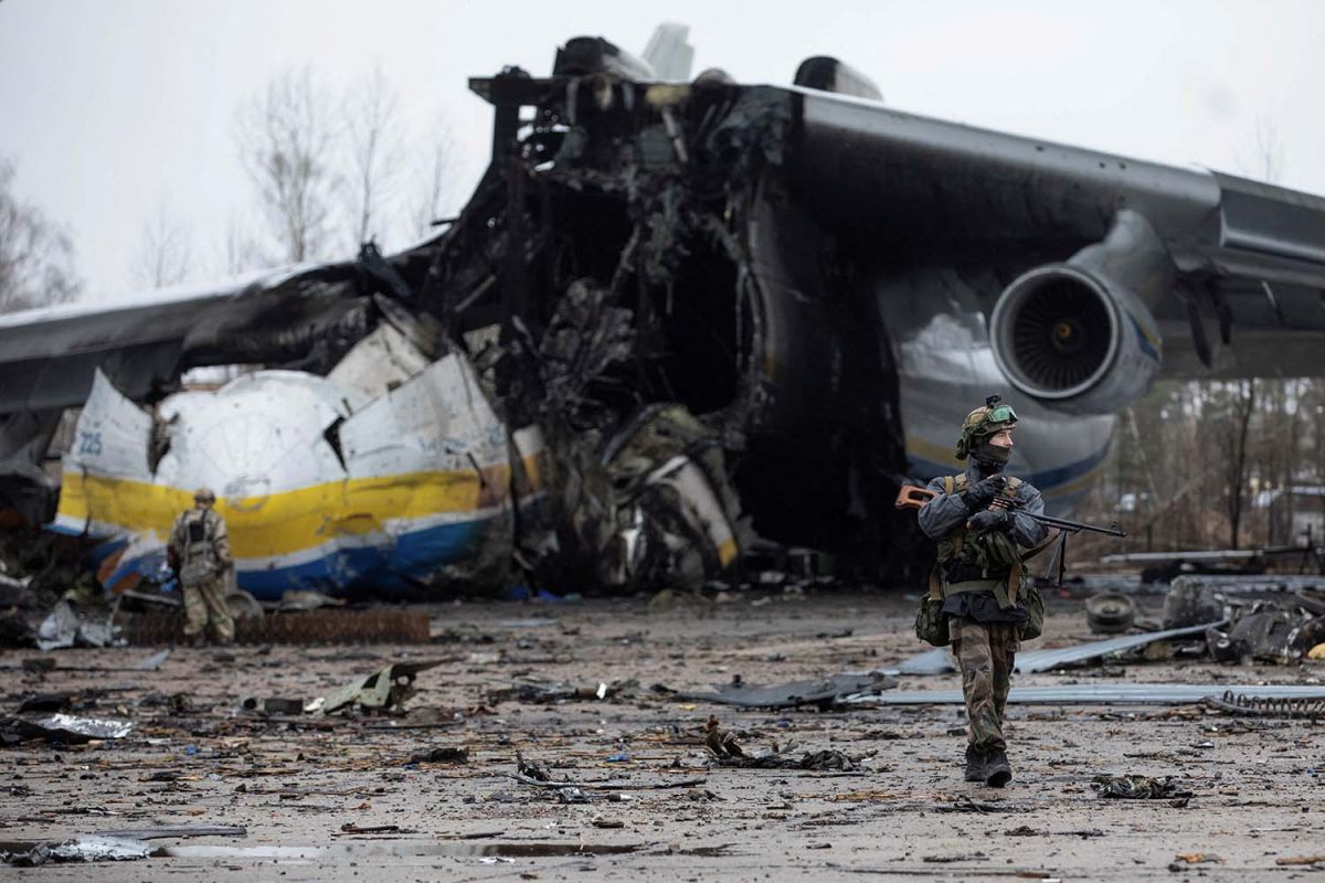 Pesawat kargo Ukraina dengan penumpang delapan orang jatuh di Yunani