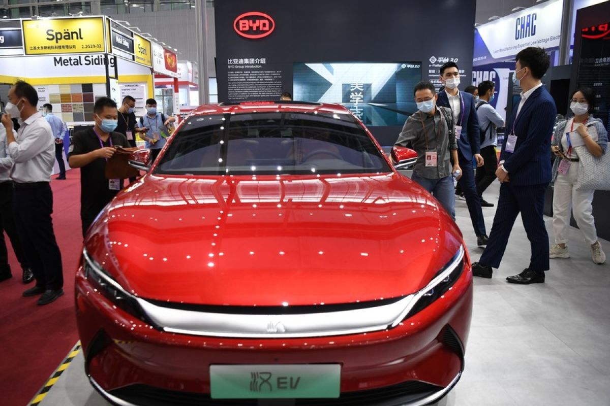 Produsen otomotif China BYD setop produksi kendaraan bertenaga bensin