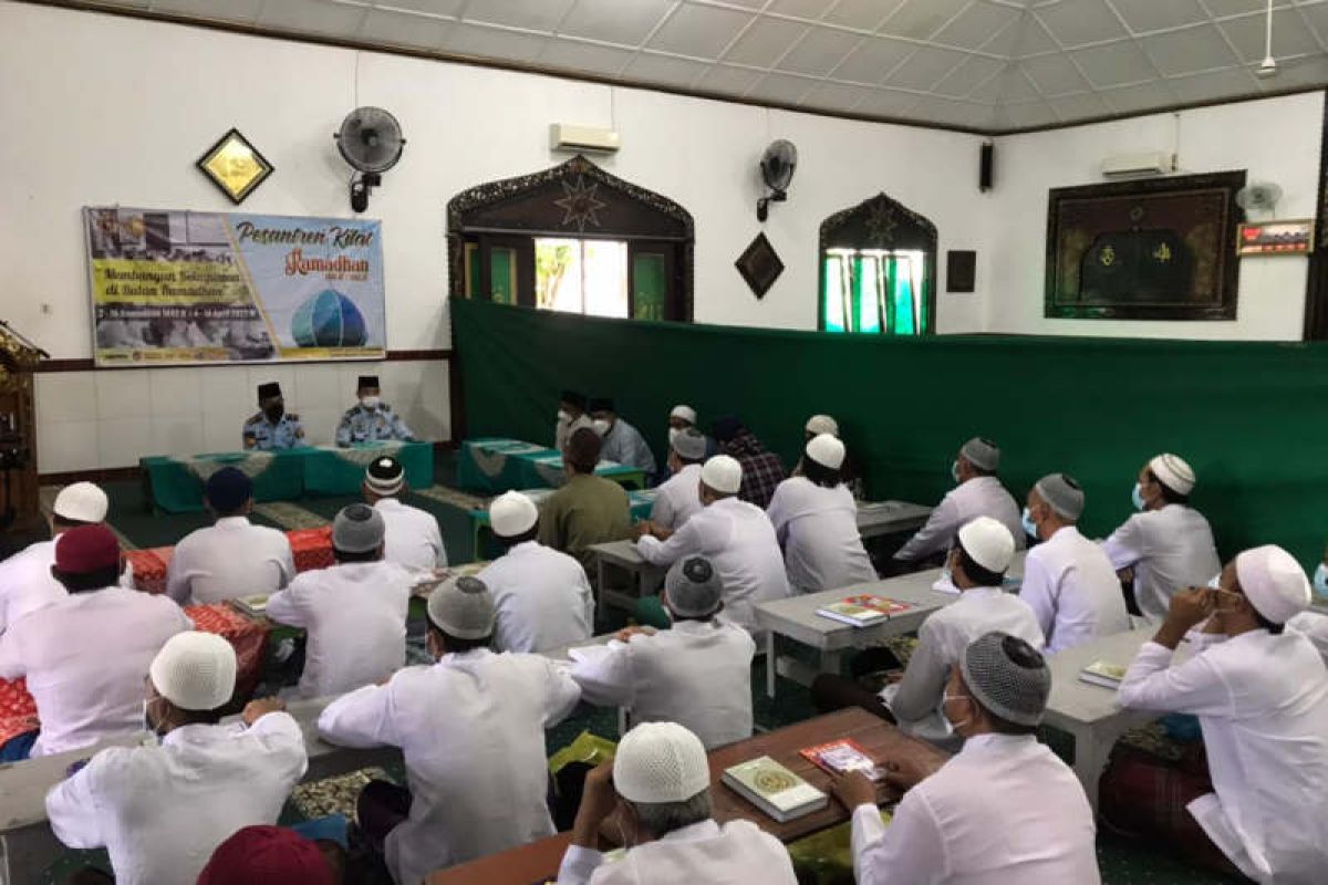 100 napi Lapas Semarang ikuti pesantren kilat Ramadhan