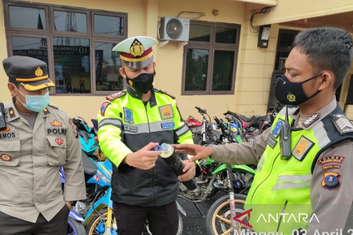 Polisi sita puluhan sepeda motor balap liar di Tajungbalai
