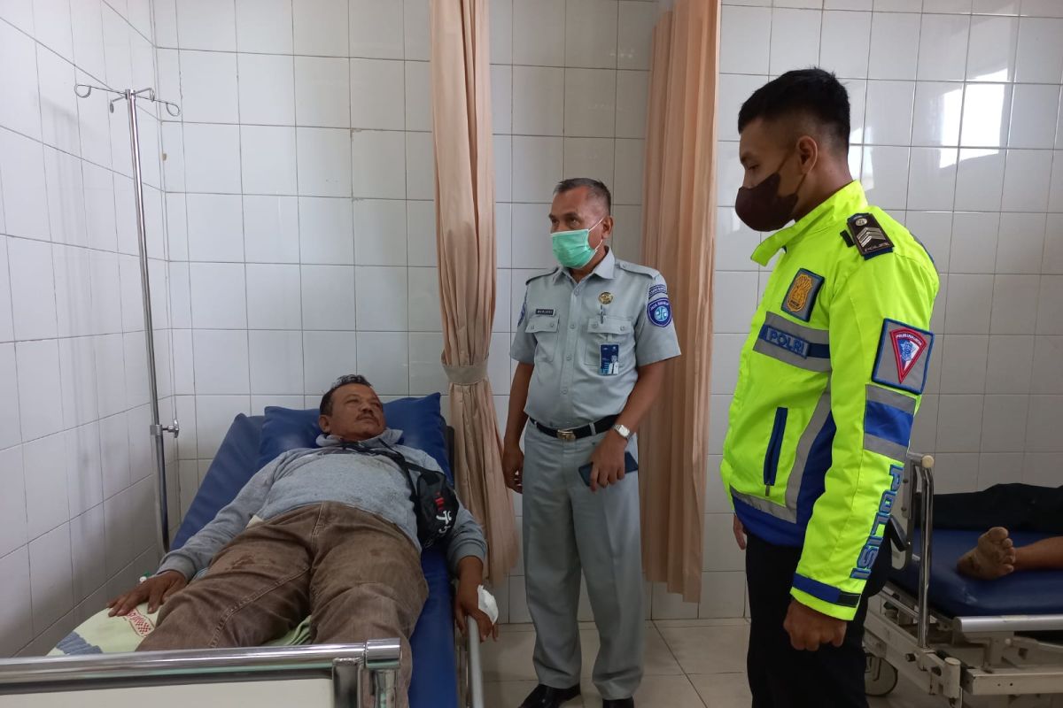 PT Jasa Raharja Banten jamin biaya rawatan korban kecelakaan bus PO. Family Jaya di jalan tol Jakarta-Merak KM 71.800