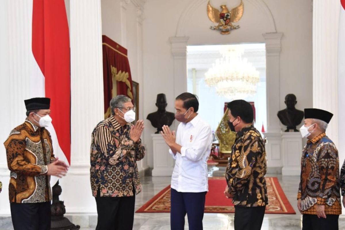 Jokowi terima Pansel Calon Anggota dan Dewan Pengawas BPKH