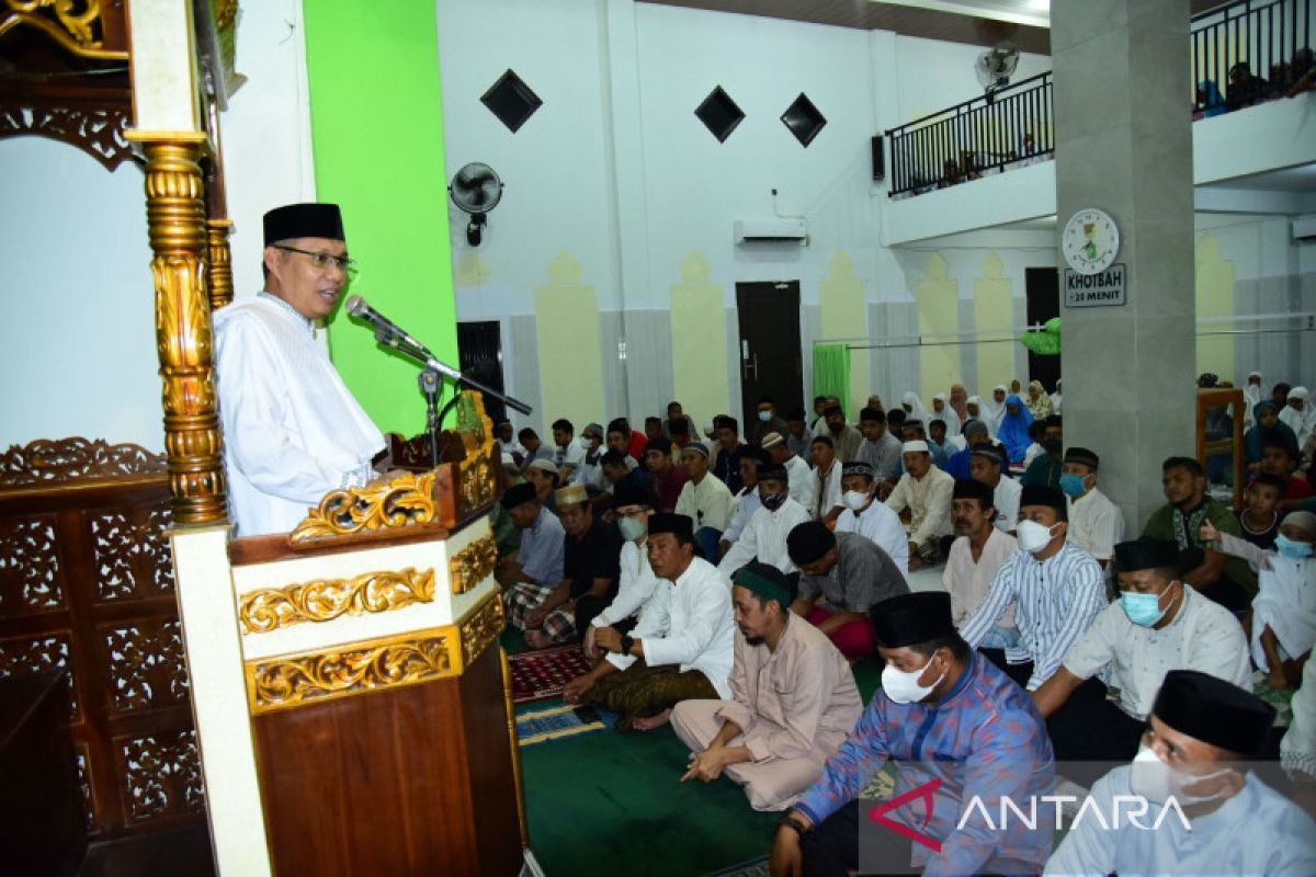 Wali Kota Kendari Awali Safari Ramadhan 1443 Hijriyah di Masjid Al Ittijad