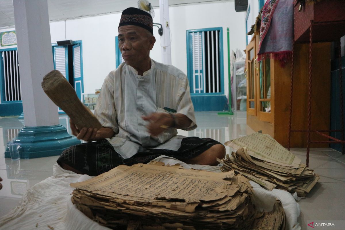 Sejarah penyebaran Islam dan Al Quran tua di masjid tertua di Donggala