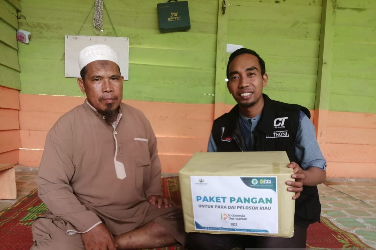 Awal Ramadhan, ACT Riau beri paket pangan untuk dai di pelosok Riau