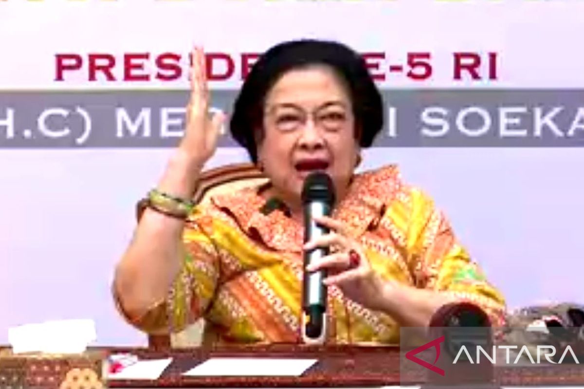 Megawati ingatkan pentingnya pegang  teguh bela negara